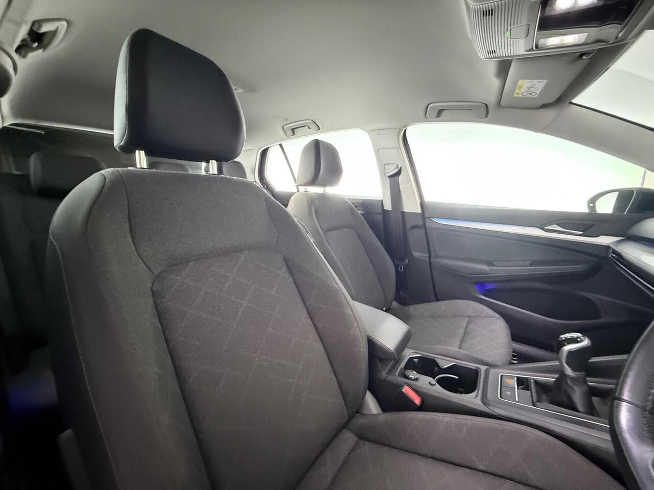 Volkswagen Golf thumbnail Seat Driver