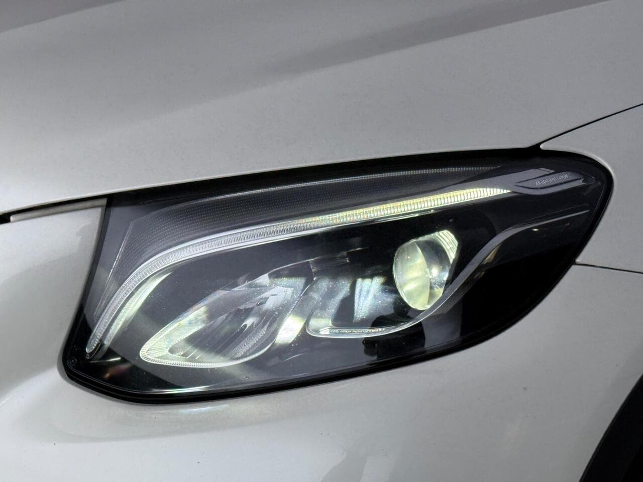 Mercedes-Benz GLC thumbnail Lights Front