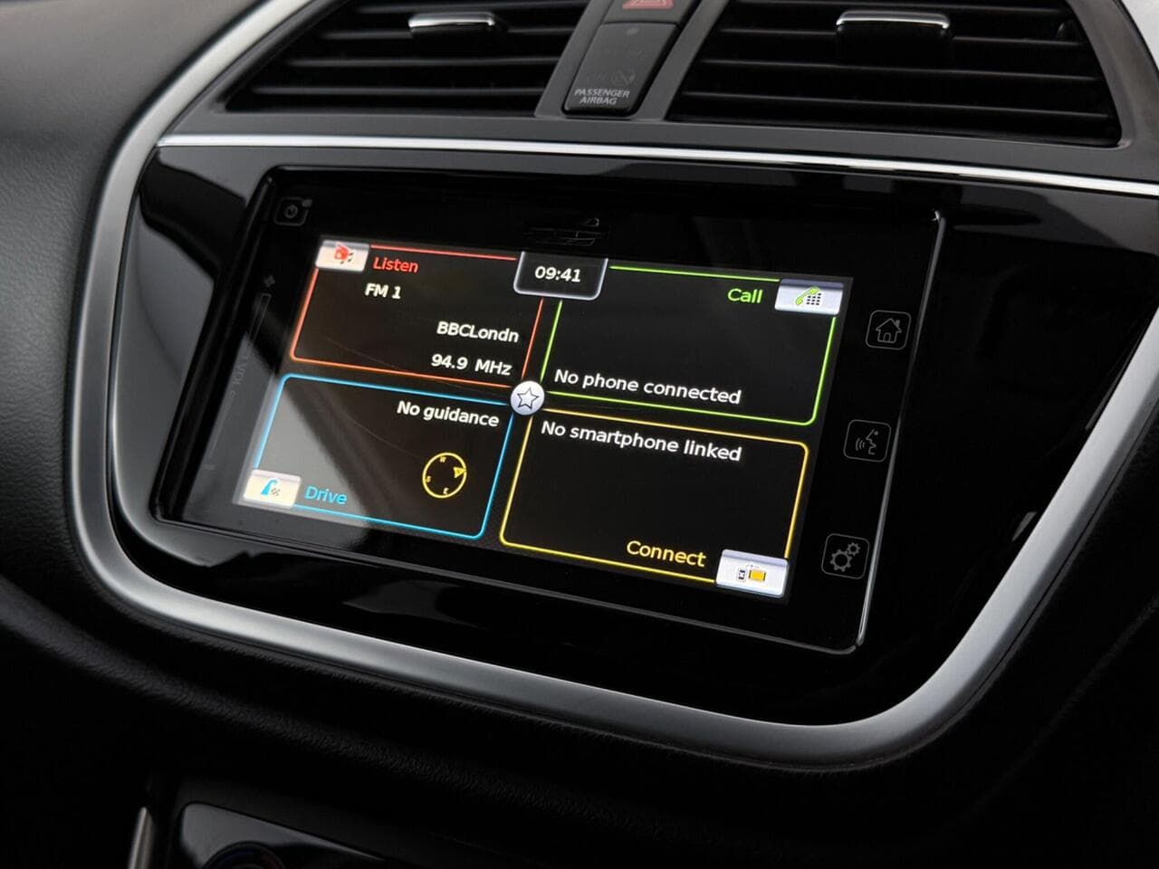 Suzuki SX4 S-Cross thumbnail Infotainment System