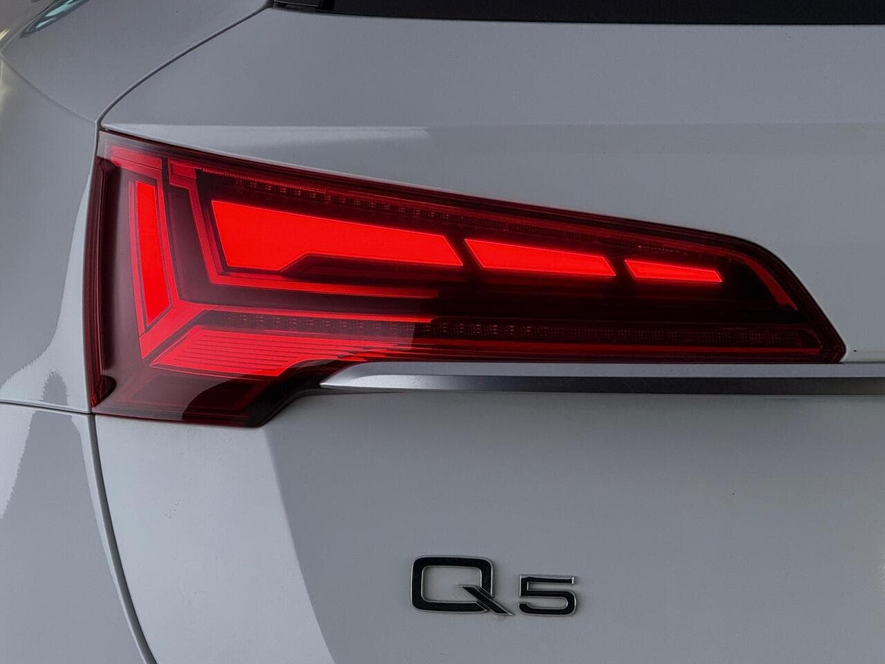 Audi Q5 thumbnail Lights Rear