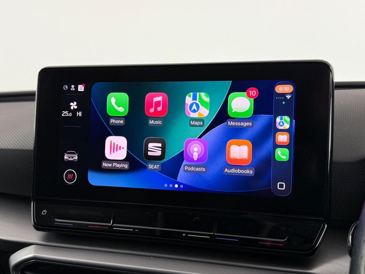 SEAT Leon thumbnail Infotainment System