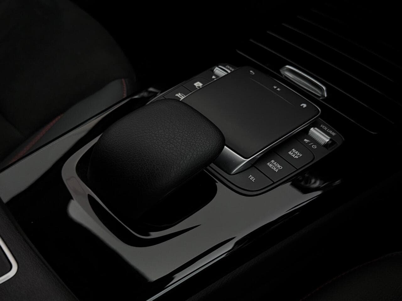 Mercedes-Benz A Class thumbnail Misc Controls
