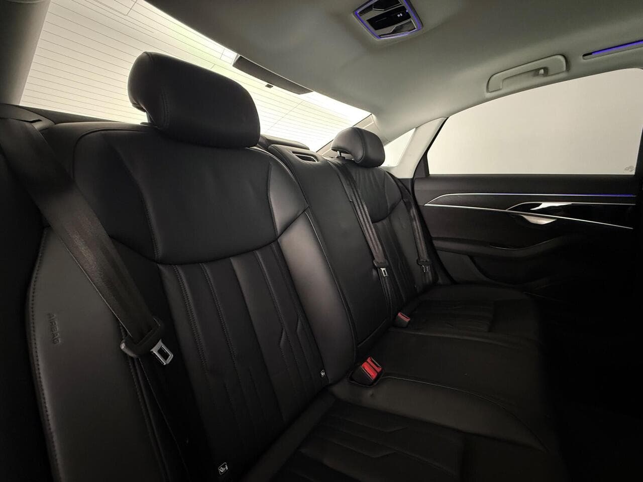 Audi A8 thumbnail Seats Rear