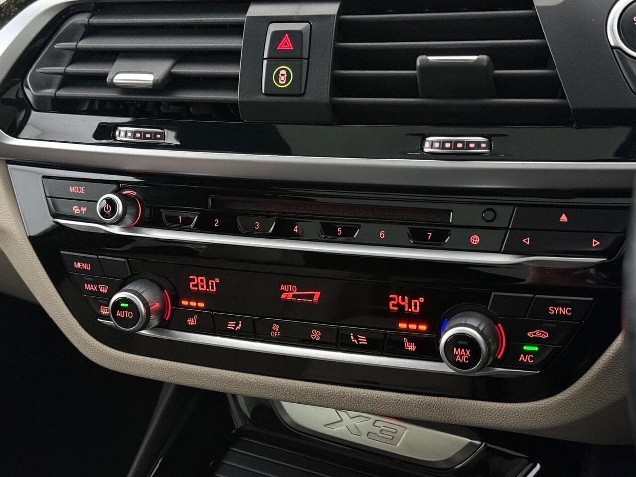 BMW X3 thumbnail Infotainment System