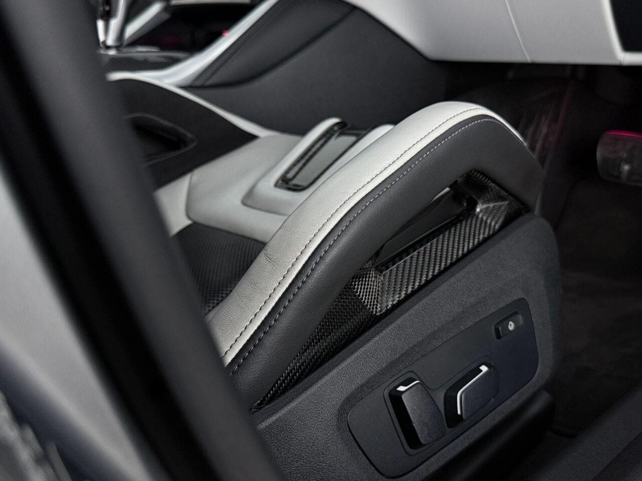 BMW M3 thumbnail Misc Controls