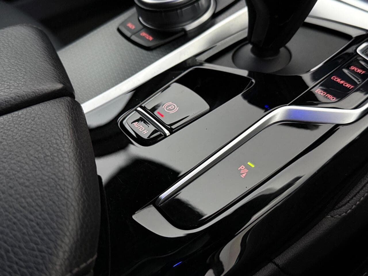 BMW 5 Series thumbnail Interior Front