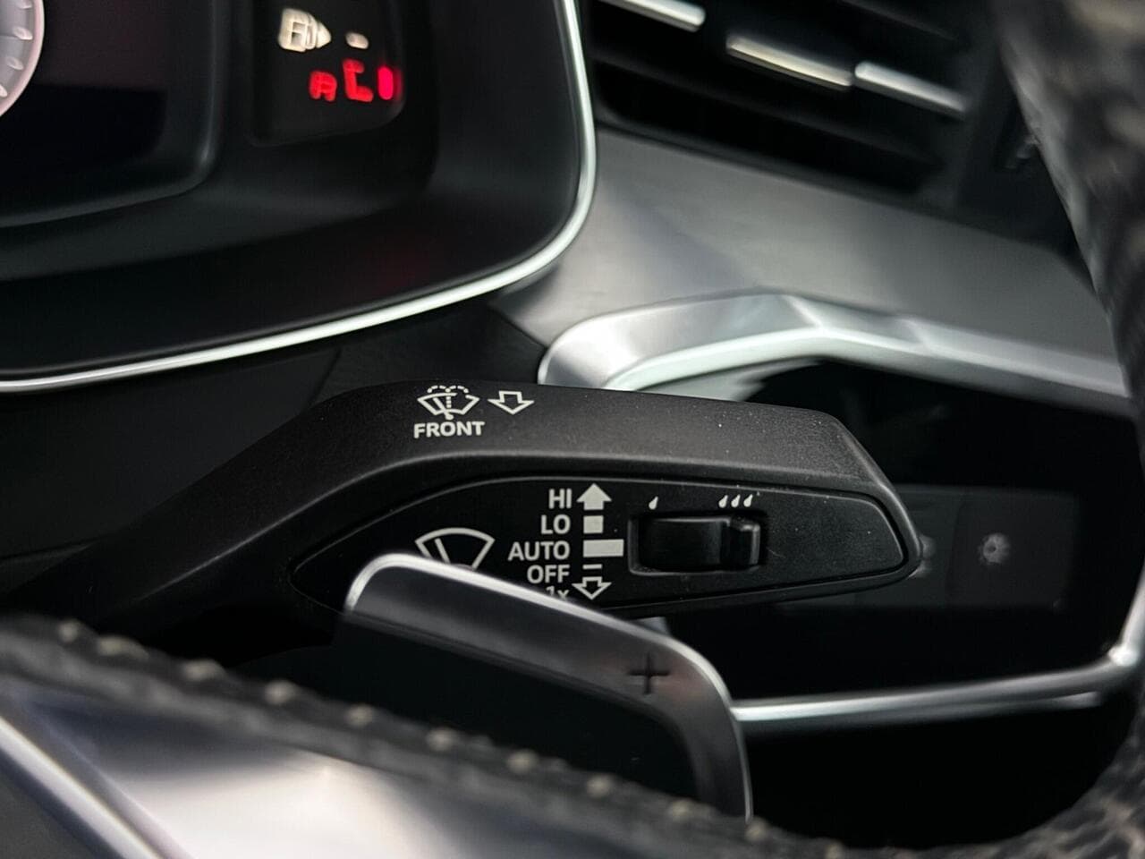 Audi A6 Saloon thumbnail Misc Controls
