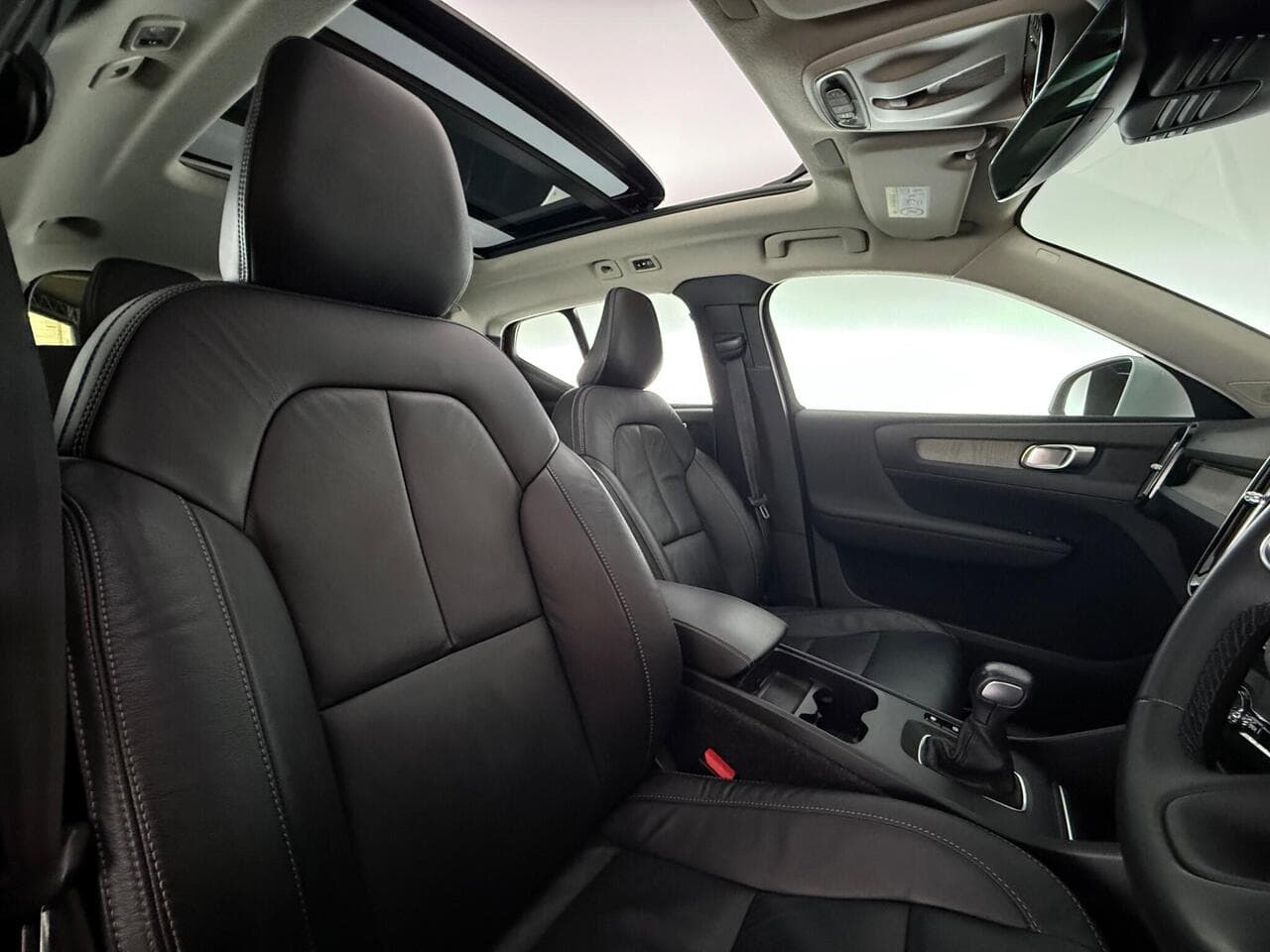 Volvo XC40 thumbnail Seat Driver