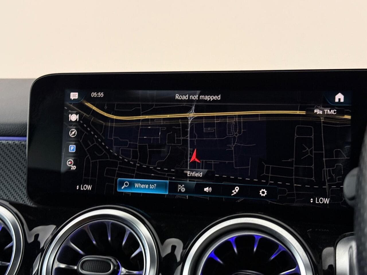 Mercedes-Benz GLB thumbnail Infotainment System
