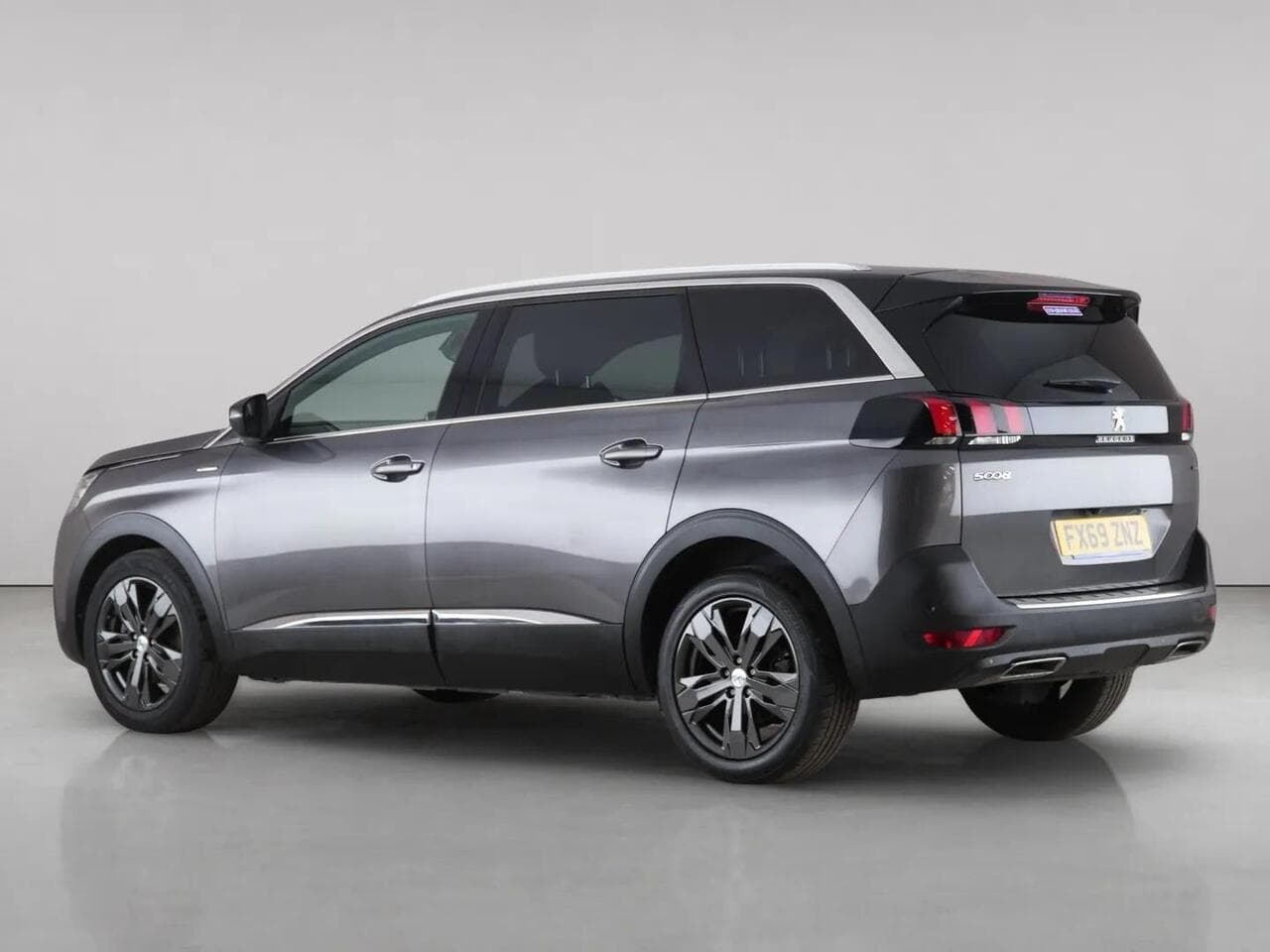 Peugeot 5008 thumbnail Rear Left