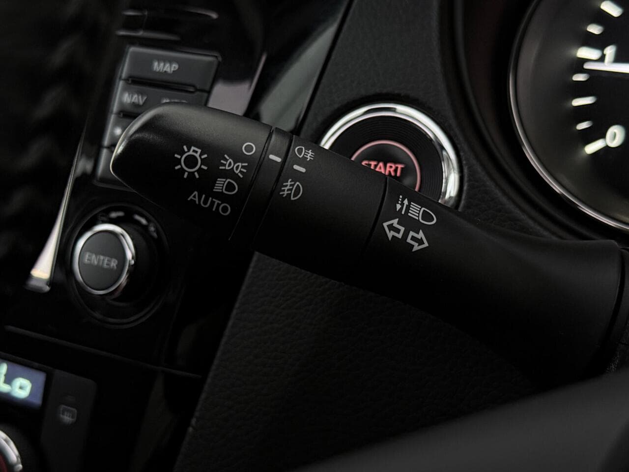 Nissan X-Trail thumbnail Misc Controls