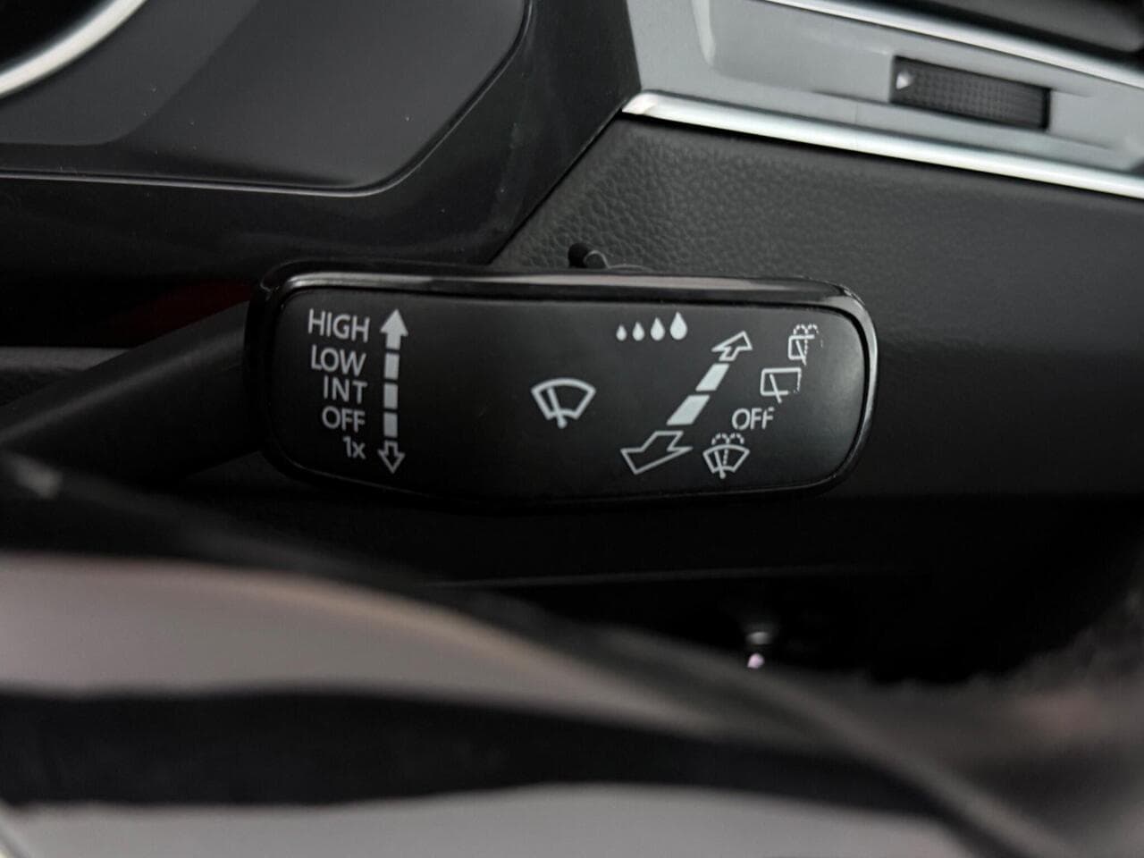 Volkswagen Tiguan thumbnail Misc Controls