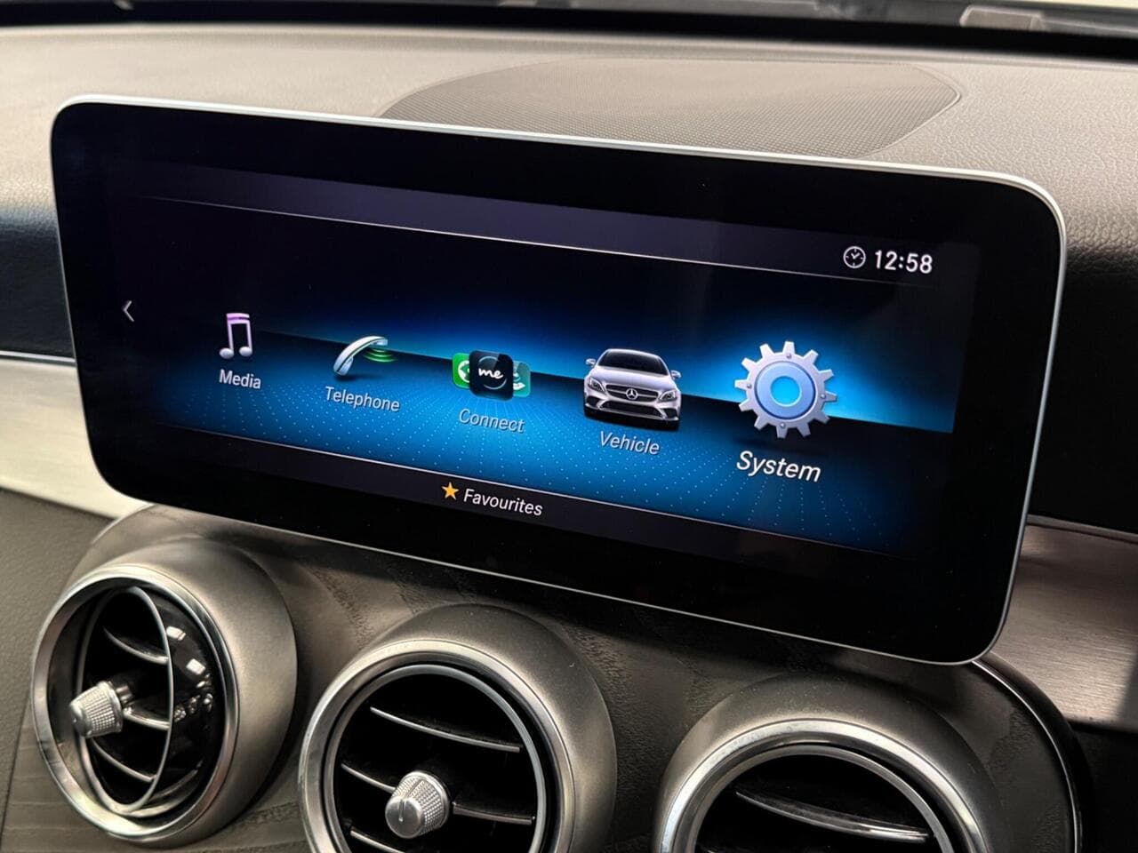 Mercedes-Benz C Class thumbnail Infotainment System