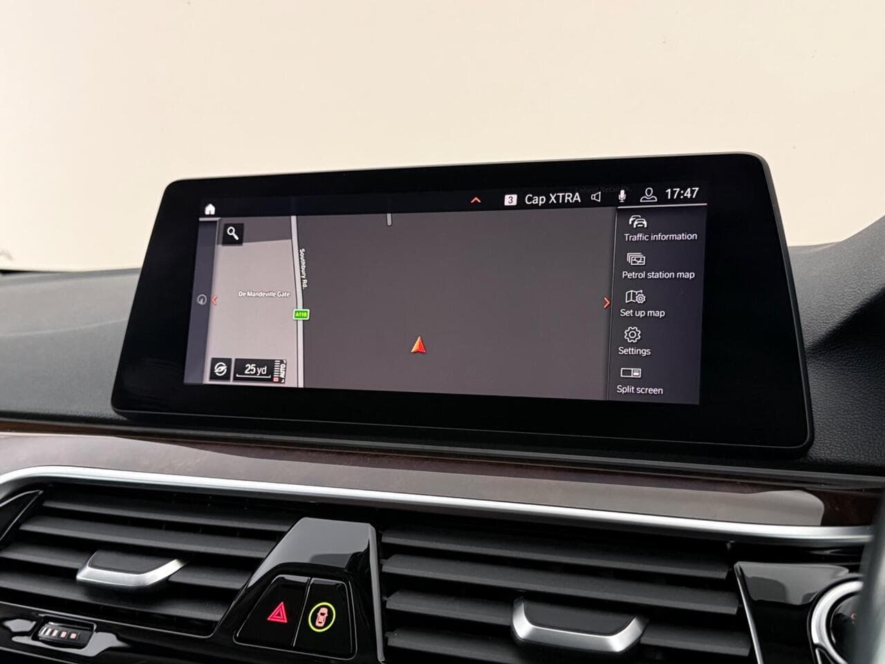 BMW 5 Series thumbnail Infotainment System