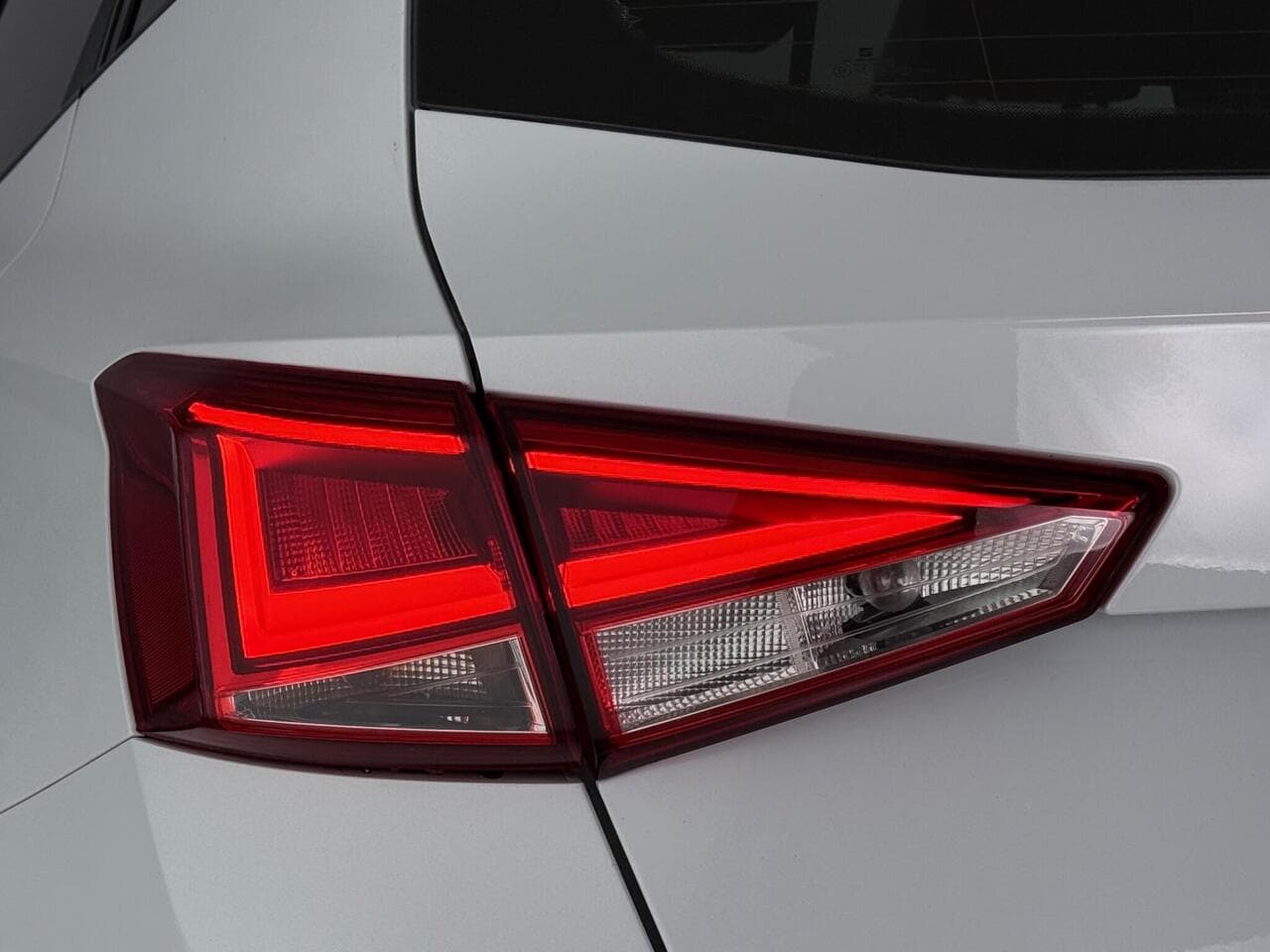 SEAT Arona thumbnail Lights Rear