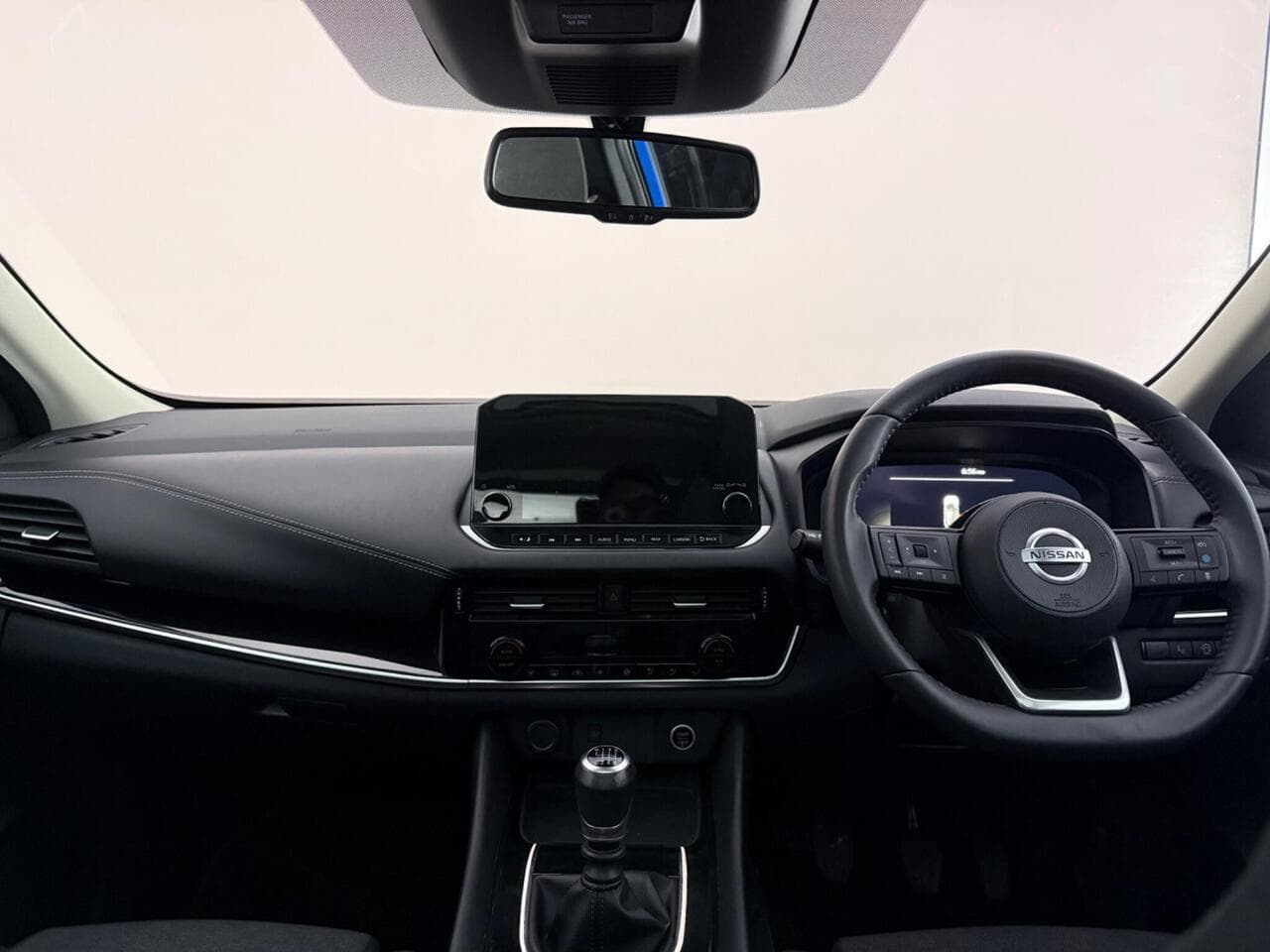 Nissan Qashqai thumbnail Interior Front