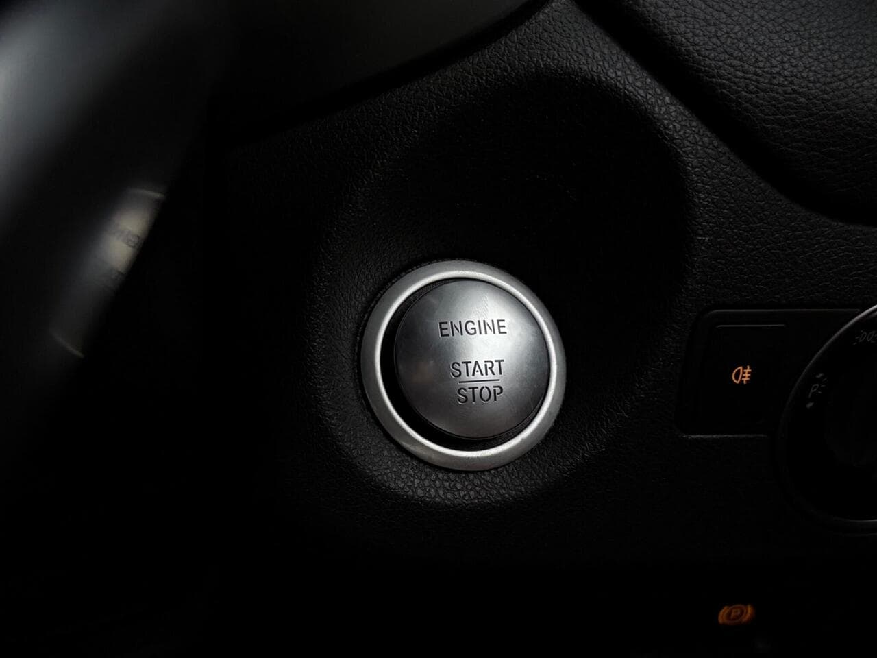 Mercedes-Benz CLA thumbnail Misc Controls