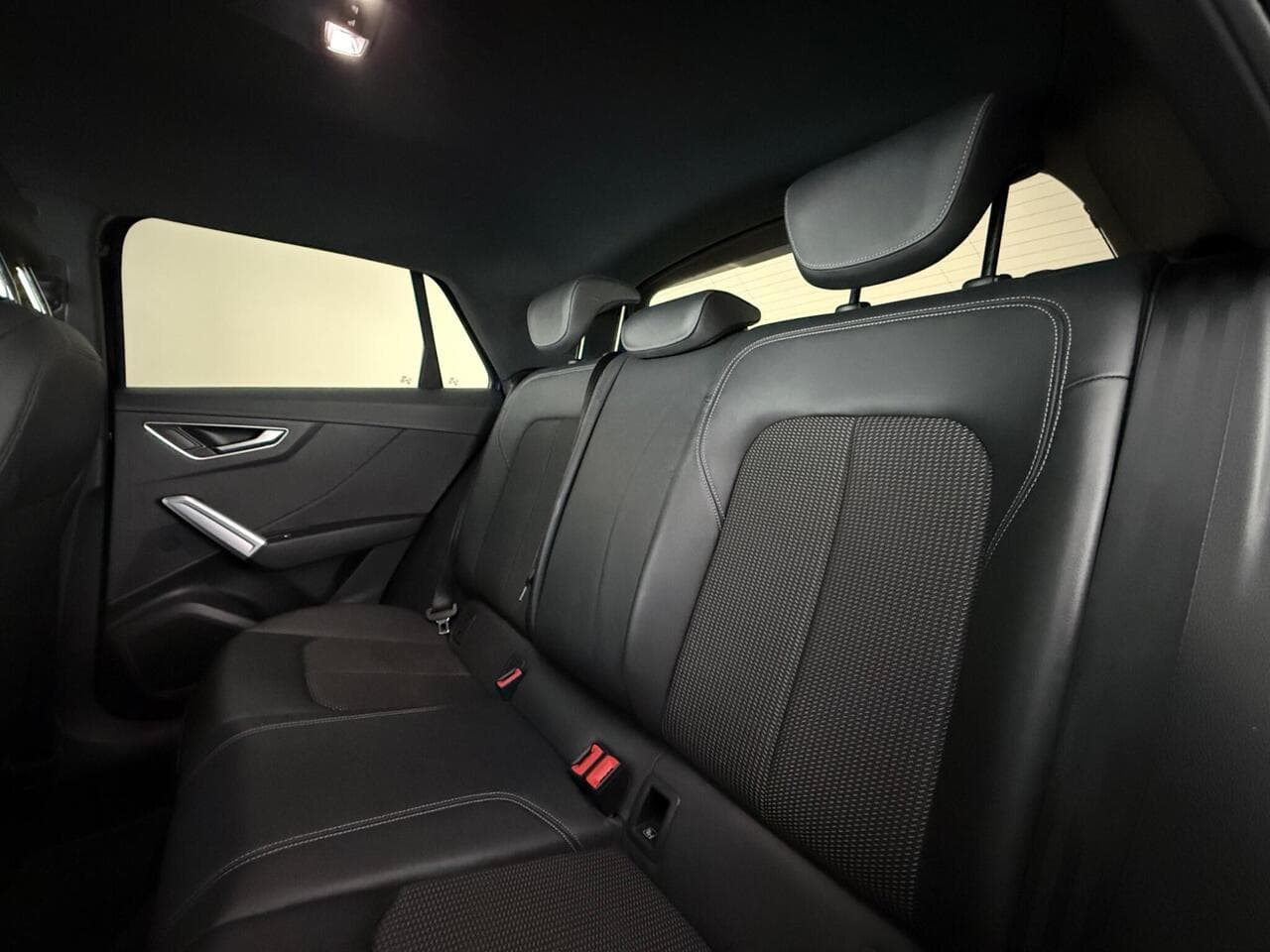 Audi Q2 thumbnail Seats Rear