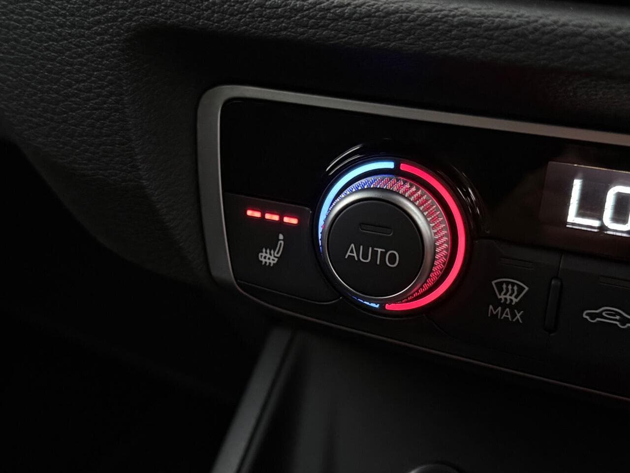 Audi Q3 thumbnail Misc Controls