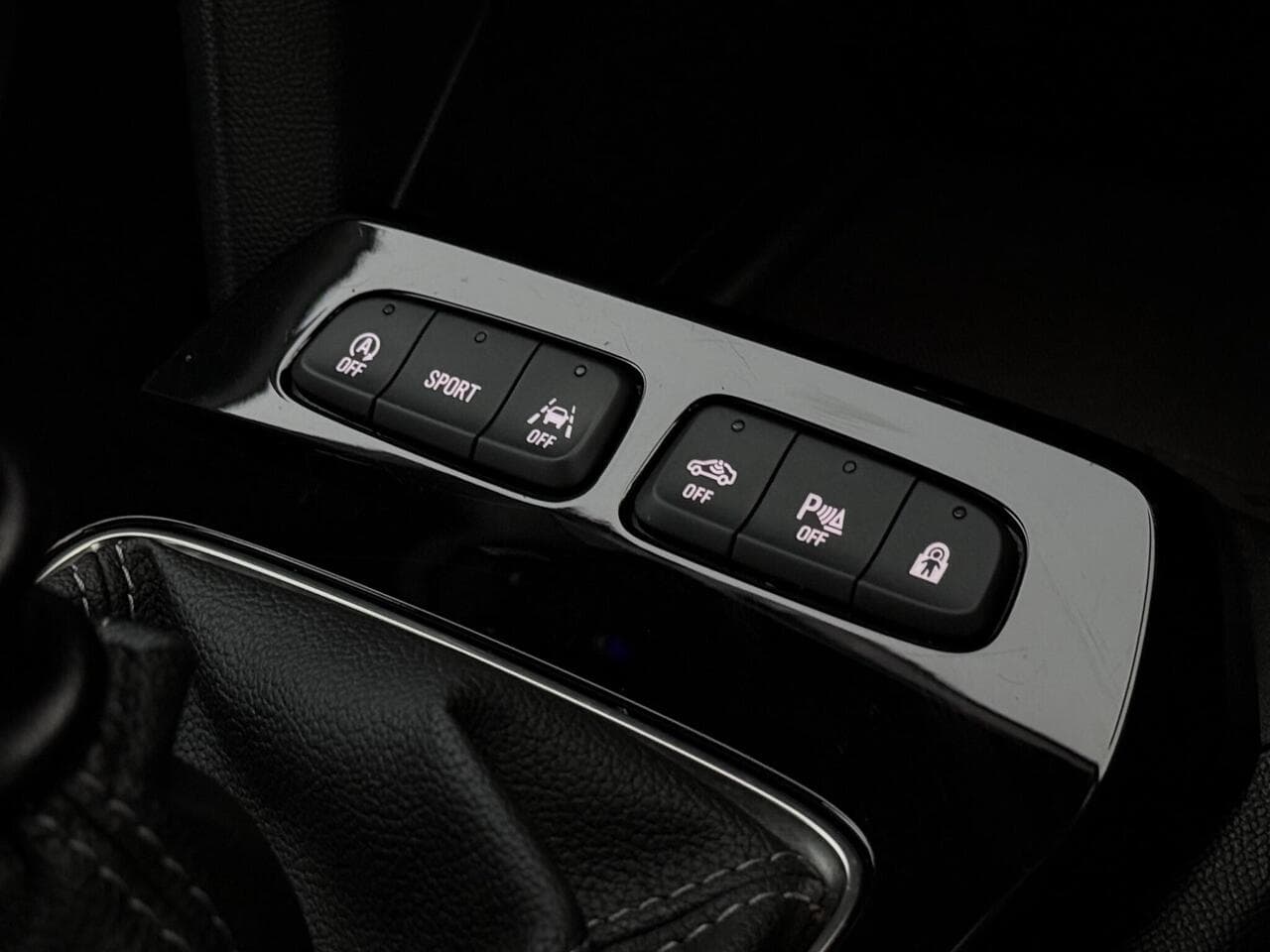 Vauxhall Mokka thumbnail Misc Controls