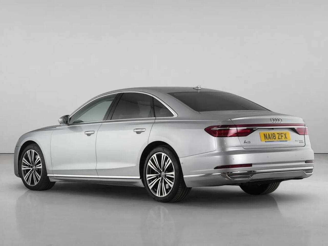 Audi A8 thumbnail Rear Left