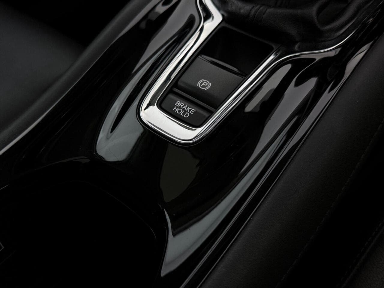 Honda HR-V thumbnail Misc Controls
