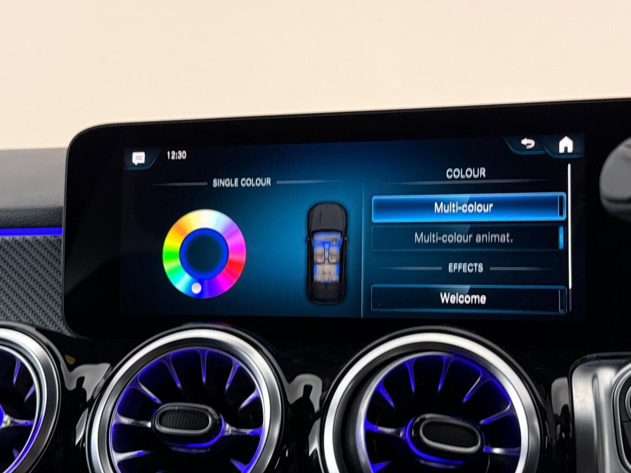 Mercedes-Benz GLB thumbnail Infotainment System