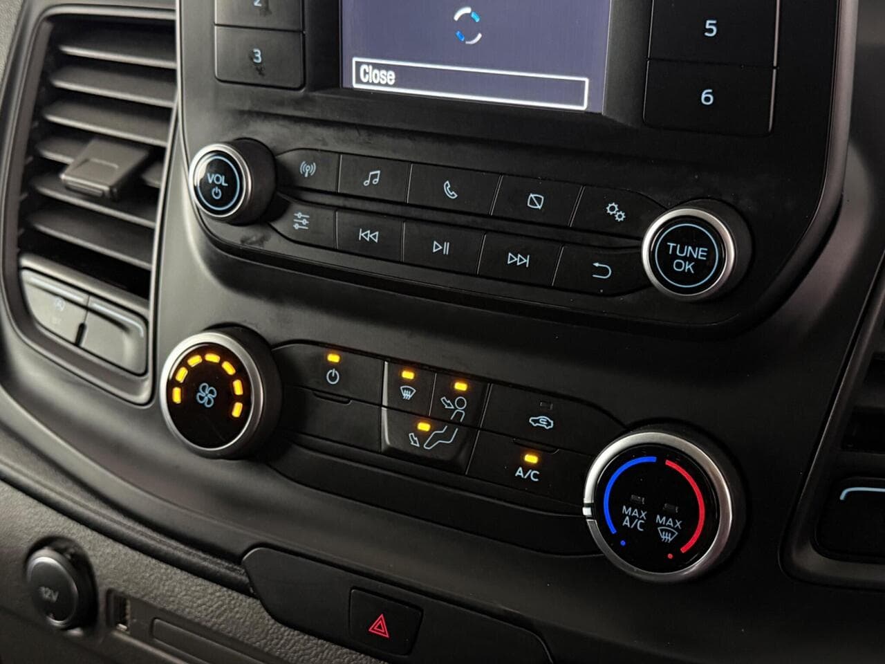 Ford Transit Custom thumbnail Infotainment System