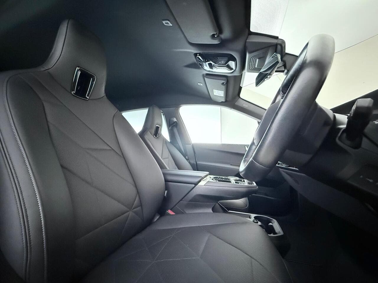 BMW iX thumbnail Seat Driver