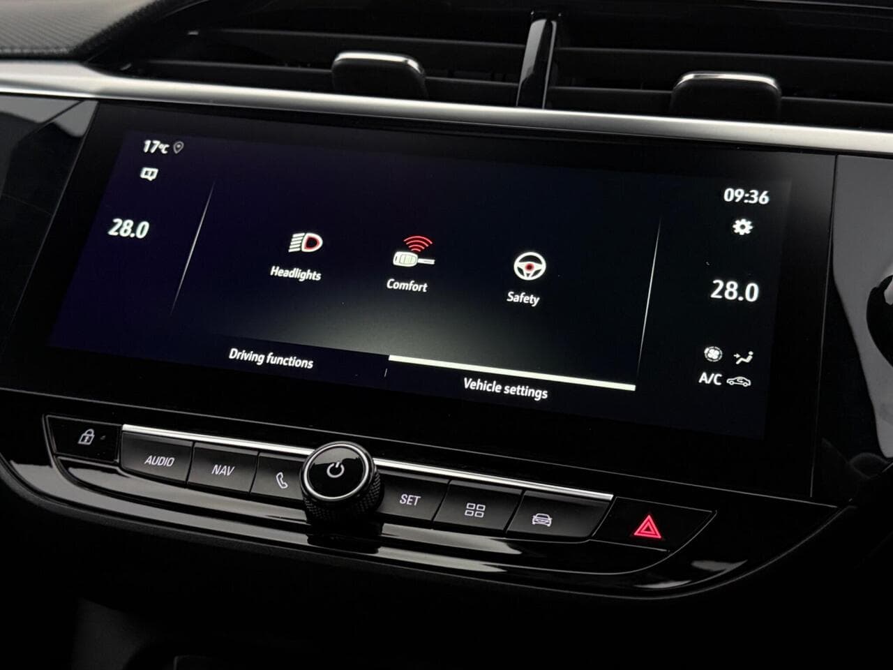 Vauxhall Corsa thumbnail Infotainment System