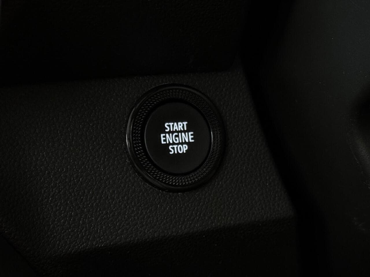 Dacia Sandero Stepway thumbnail Misc Controls