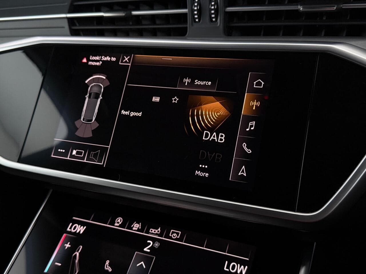 Audi A6 Avant thumbnail Infotainment System