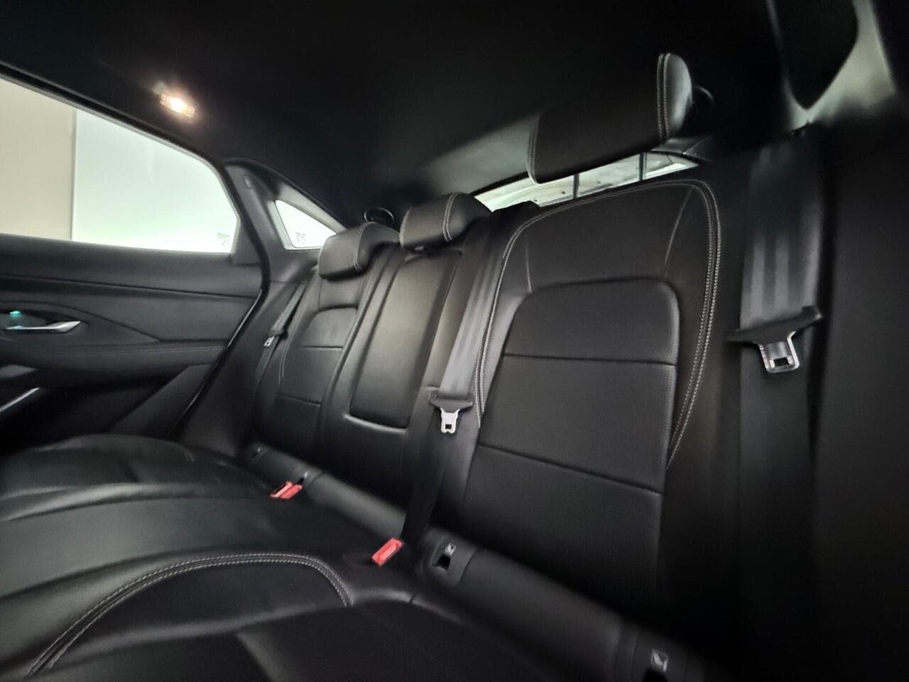 Jaguar E-PACE thumbnail Seats Rear