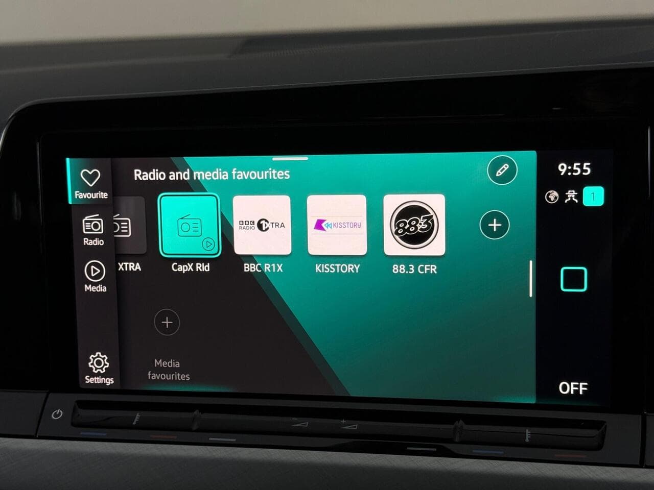 Volkswagen Golf thumbnail Infotainment System