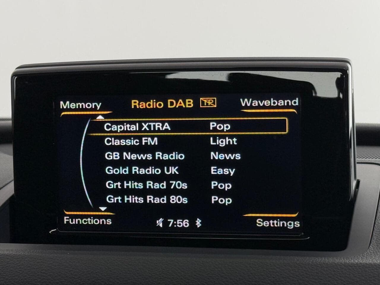 Audi Q3 thumbnail Infotainment System