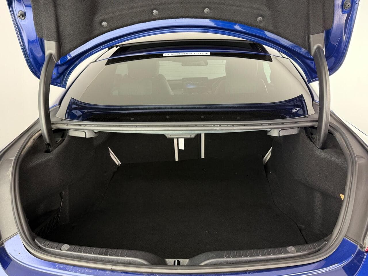 Mercedes-Benz C Class thumbnail Boot