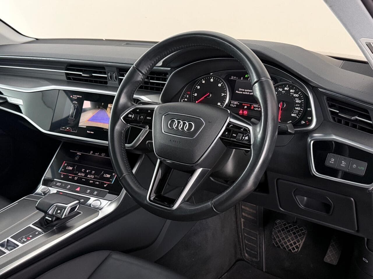 Audi A6 Saloon thumbnail Steering Wheel