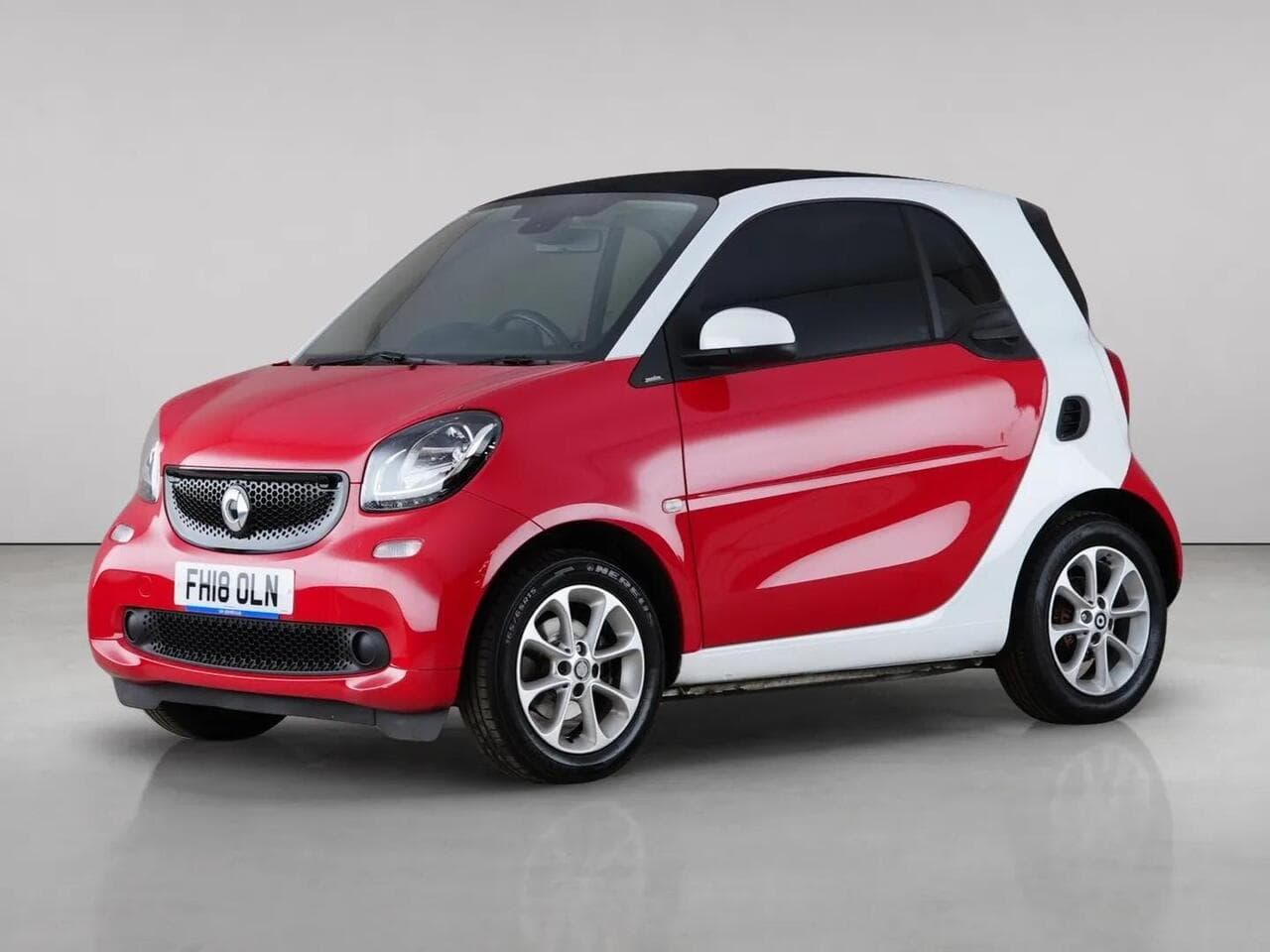Smart fortwo thumbnail Front Left