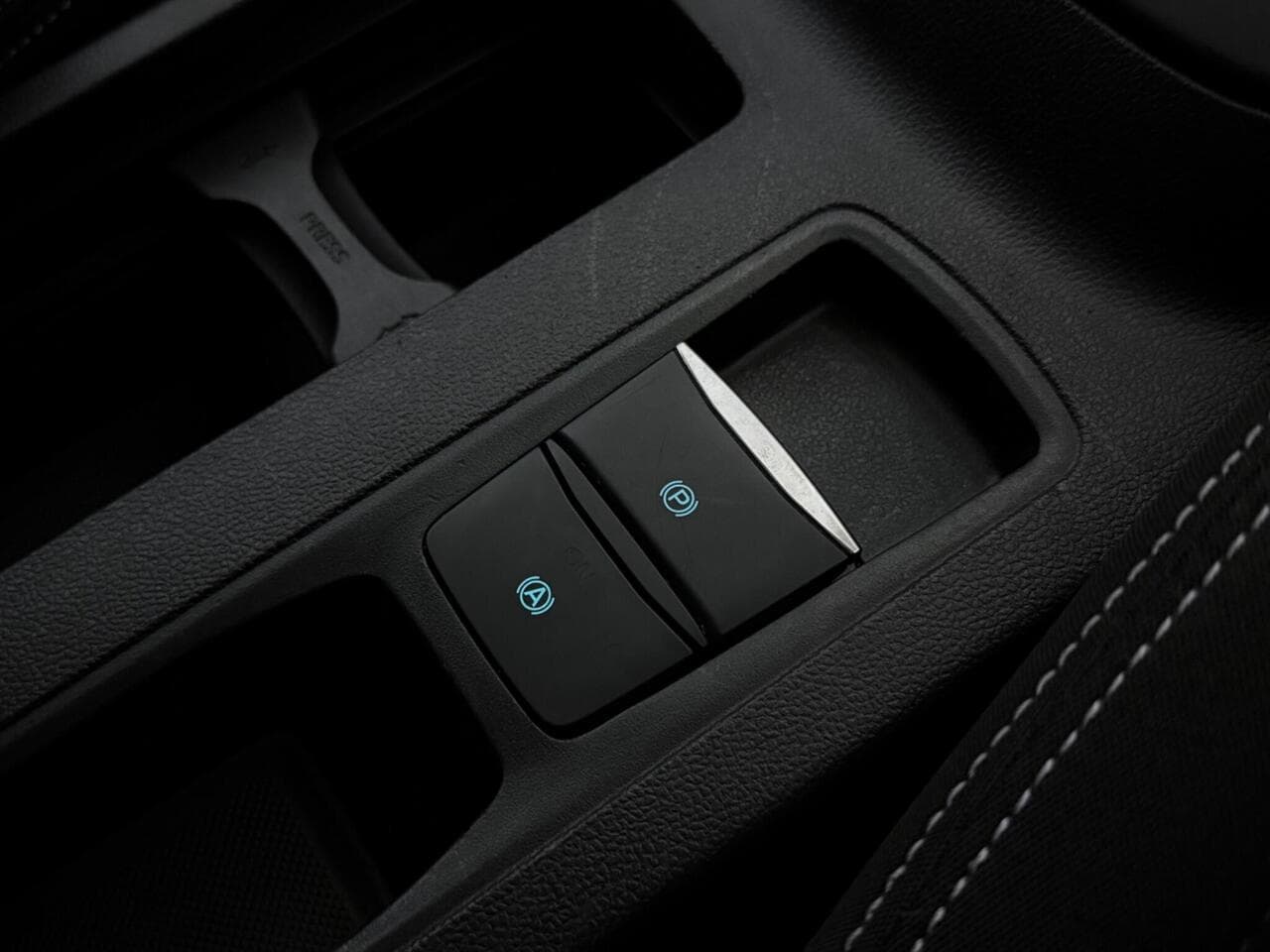 Ford Focus thumbnail Misc Controls
