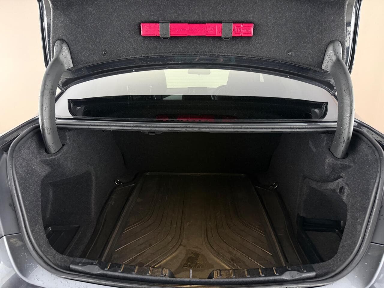 BMW 3 Series thumbnail Boot