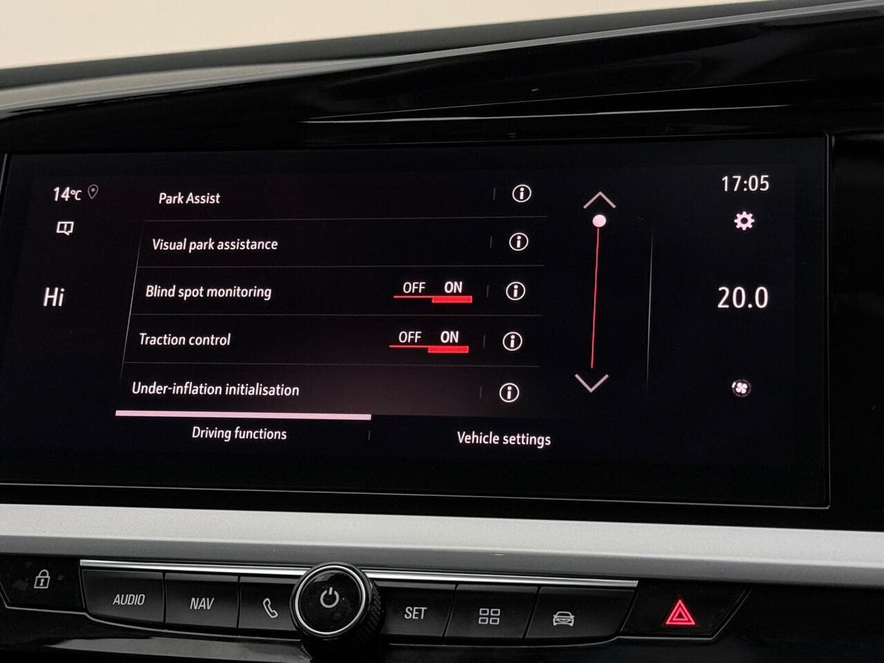 Vauxhall Grandland thumbnail Infotainment System