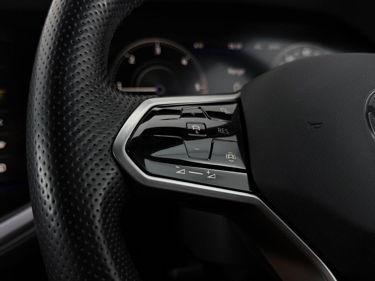 Volkswagen Touareg thumbnail Misc Controls