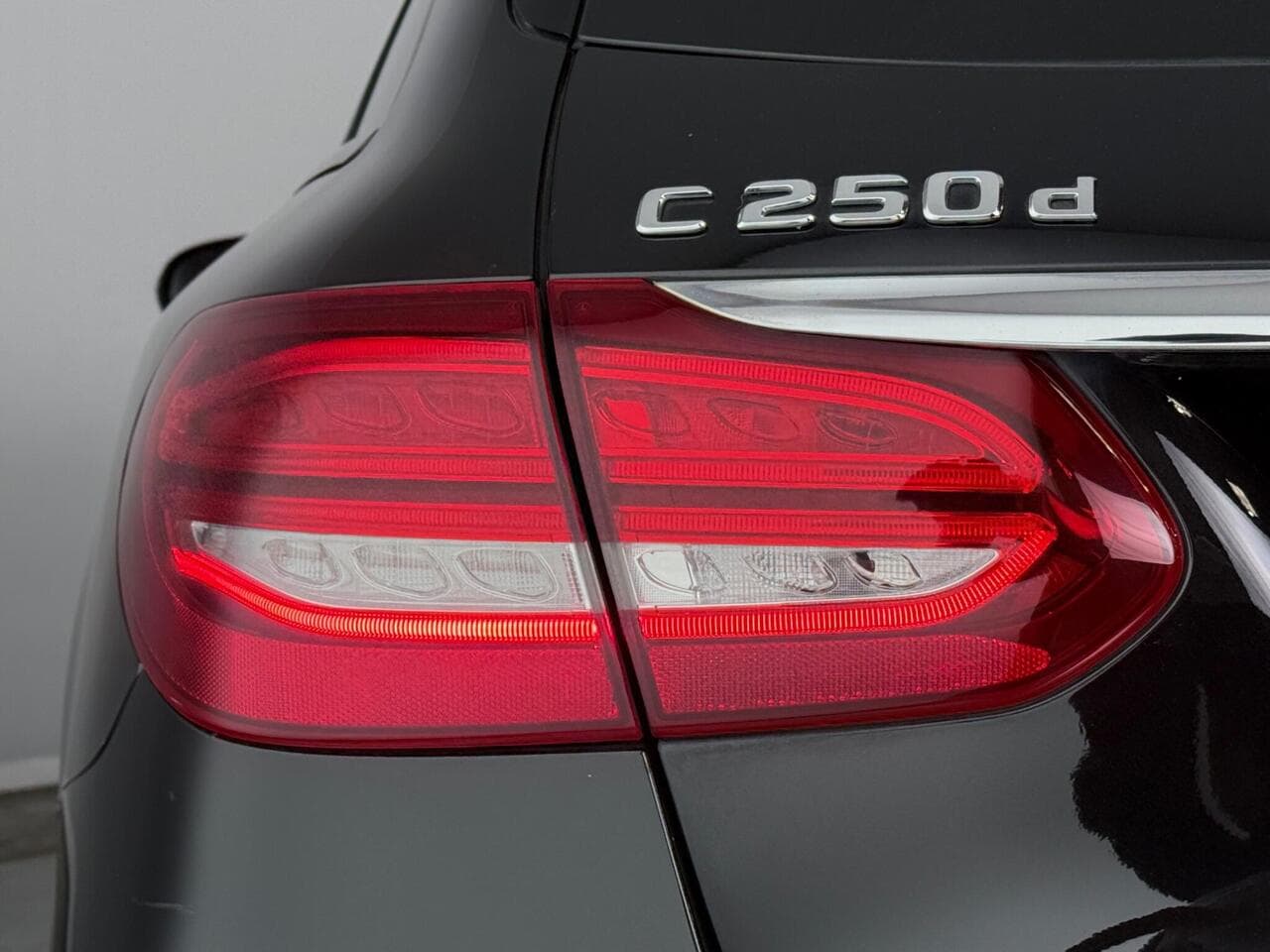 Mercedes-Benz C Class thumbnail Lights Rear