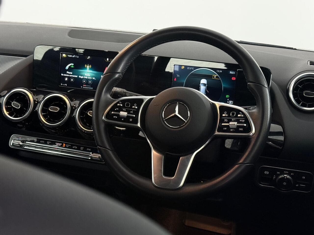 Mercedes-Benz B Class thumbnail Steering Wheel