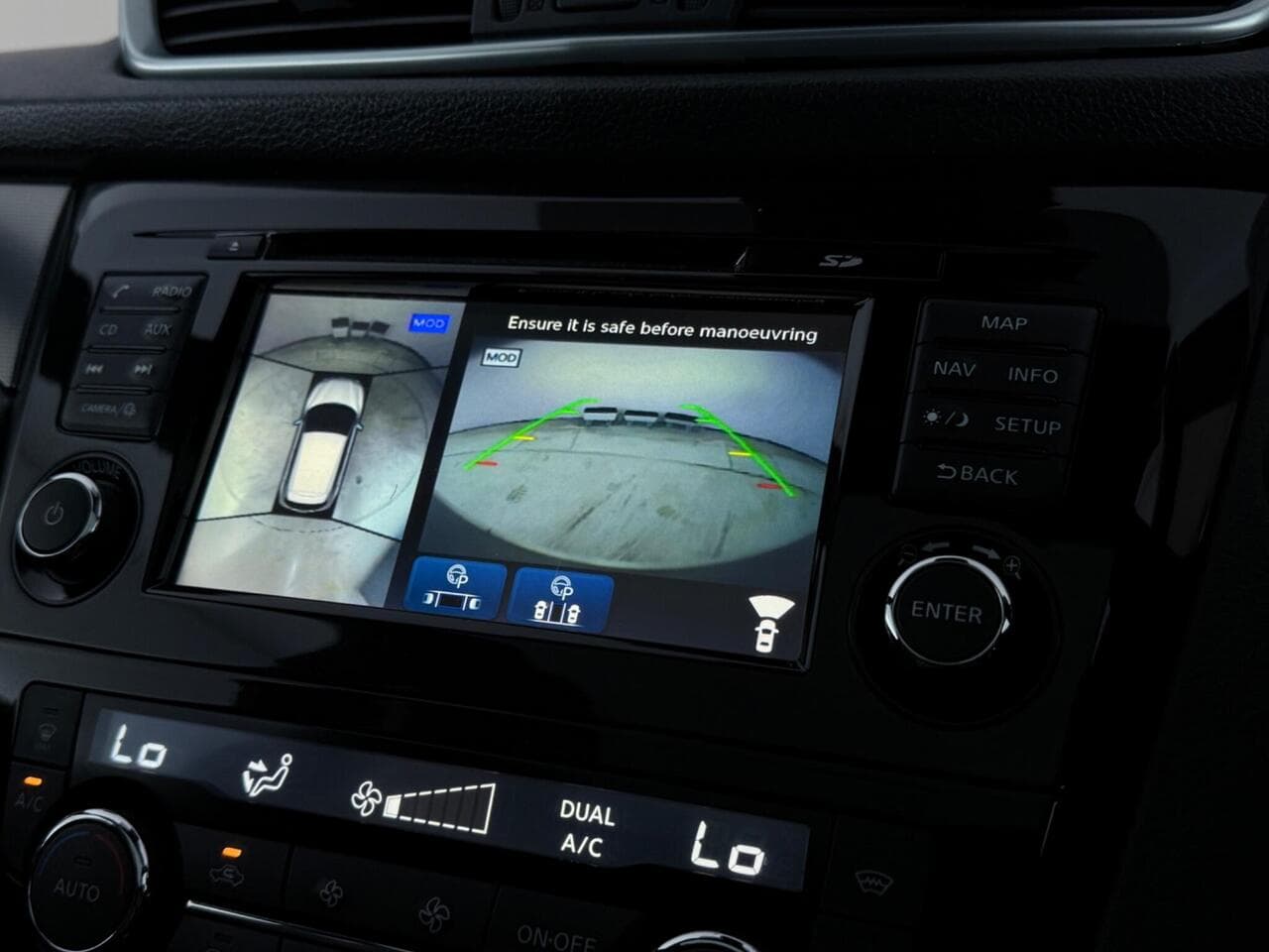 Nissan Qashqai thumbnail Infotainment System