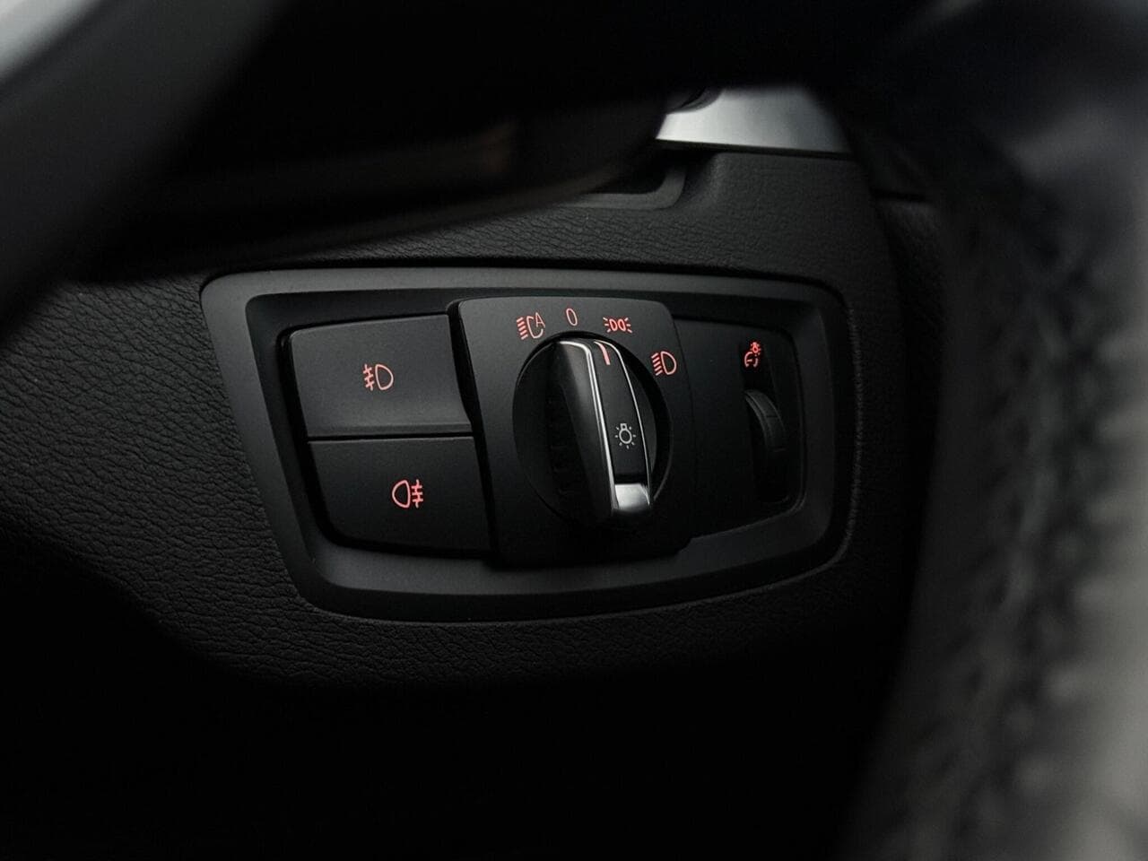 BMW X1 thumbnail Misc Controls