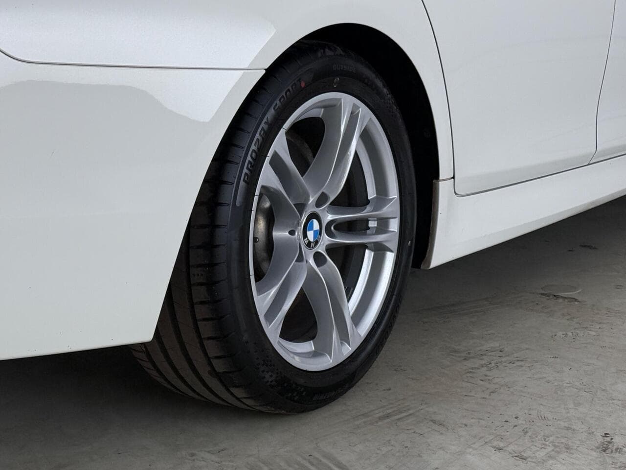 BMW 5 Series thumbnail Wheel