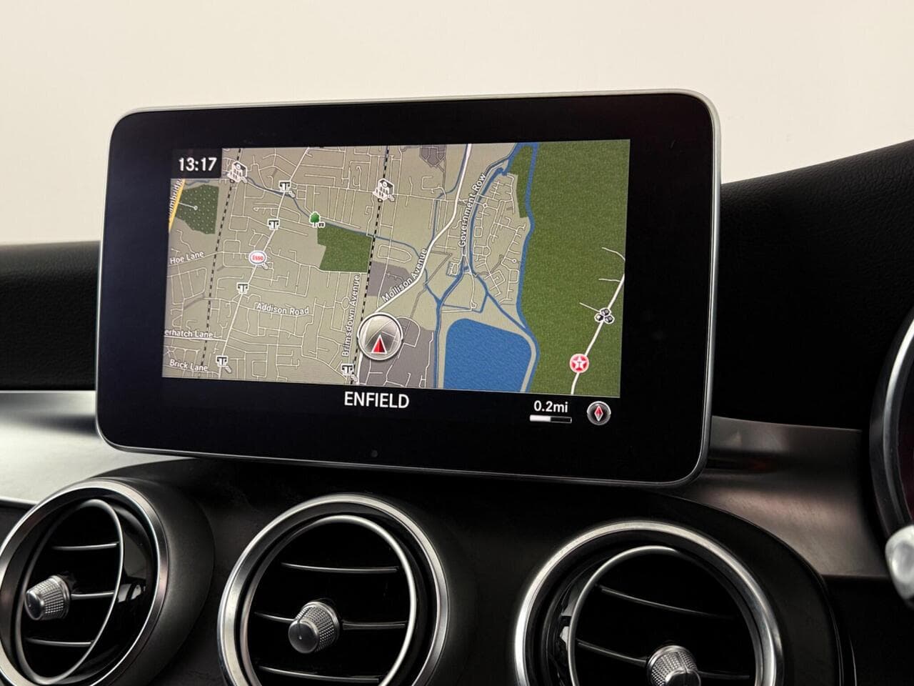 Mercedes-Benz C Class thumbnail Infotainment System