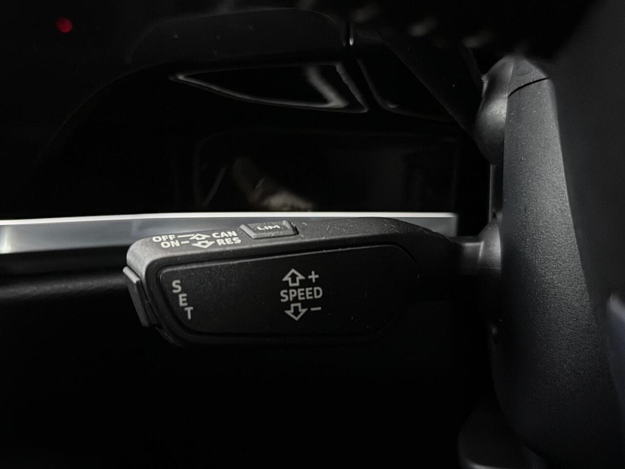 Audi Q3 thumbnail Misc Controls