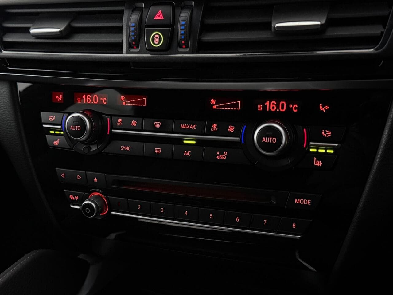 BMW X6 thumbnail Infotainment System